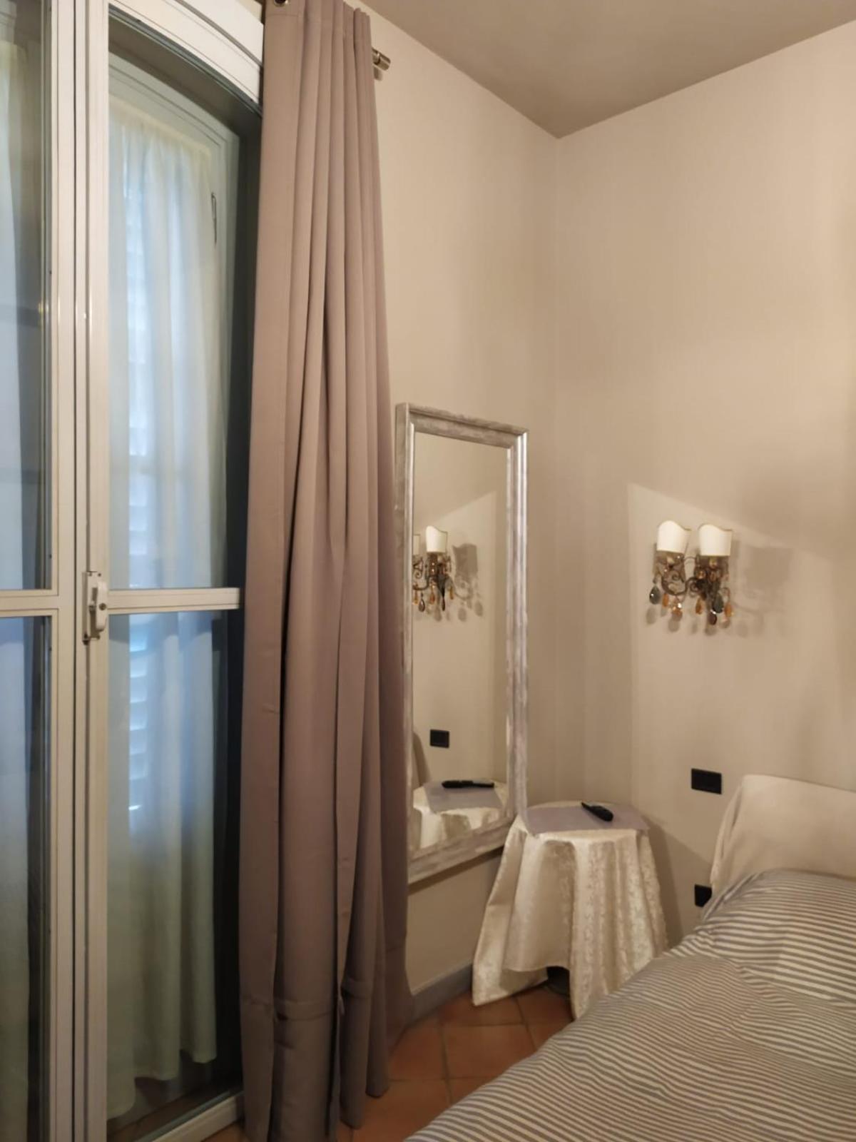 Camera Navigli Con Bagno Privato Milão Exterior foto